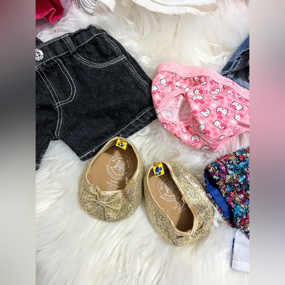 Build-A-Bear Lot Rocker Bear with AUX Cable Girl Clothes and Skechers - Picture 12 of 12